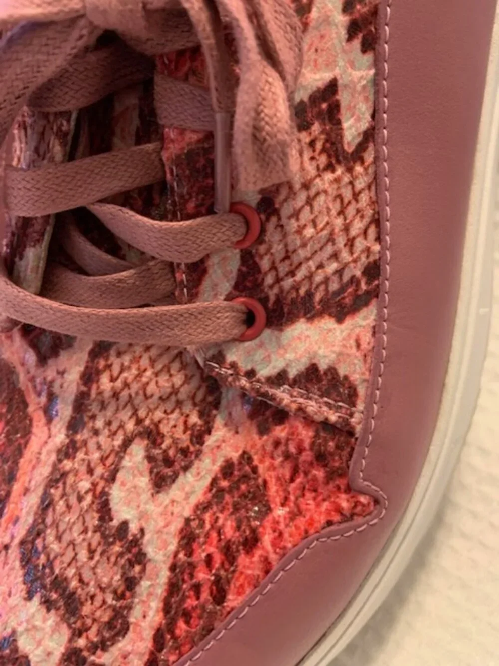 FitFlop FREYA Leather Snake Print Sneakers Heather Pink, Size 8.5